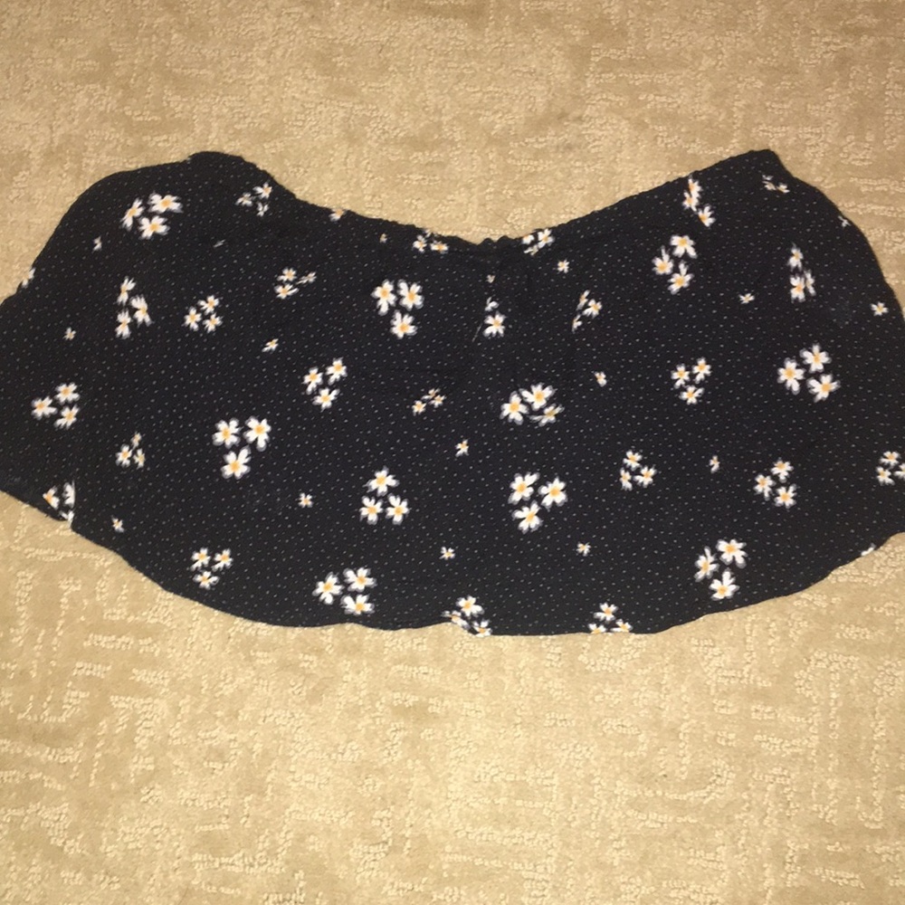 AE daisy print flowy bandeau top